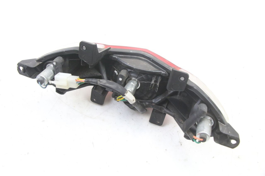 photo de Luz traseira PEUGEOT KISBEE 4T 50 (2018 - 2022) - Estado da superfície