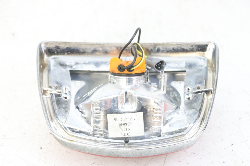 photo de Luz traseira PIAGGIO VESPA LX 150 (2005 - 2013) - Detalhe da peça