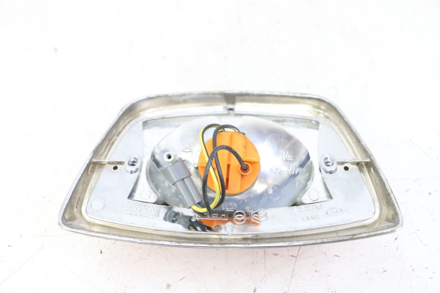 photo de Luz traseira PIAGGIO VESPA LX 150 (2005 - 2013) - Zoom do estado de desgaste