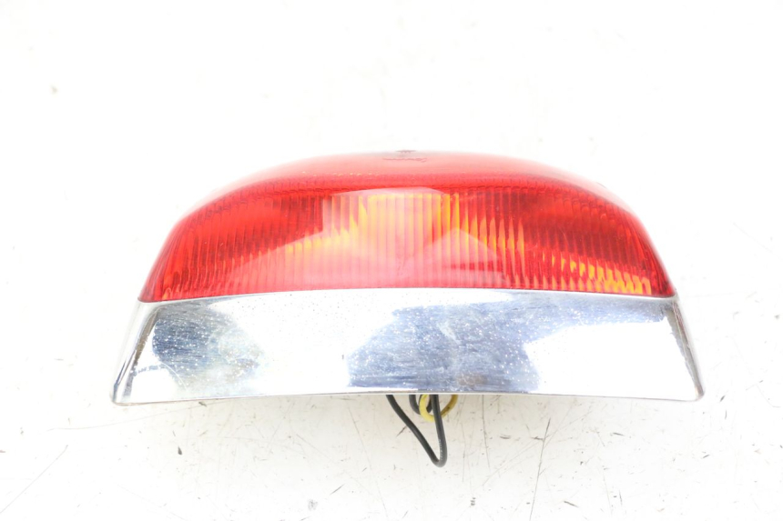 photo de Luz traseira PIAGGIO VESPA LX 150 (2005 - 2013) - Pontos de fixação
