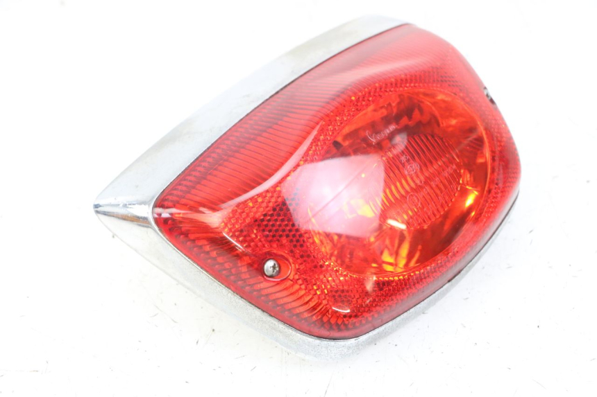photo de Luz traseira PIAGGIO VESPA LX 150 (2005 - 2013) - Peça verificada
