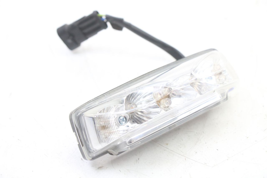 photo de Luz traseira LIGIER PULSE 3 1 (2014 - 2020) - Zoom do estado de desgaste
