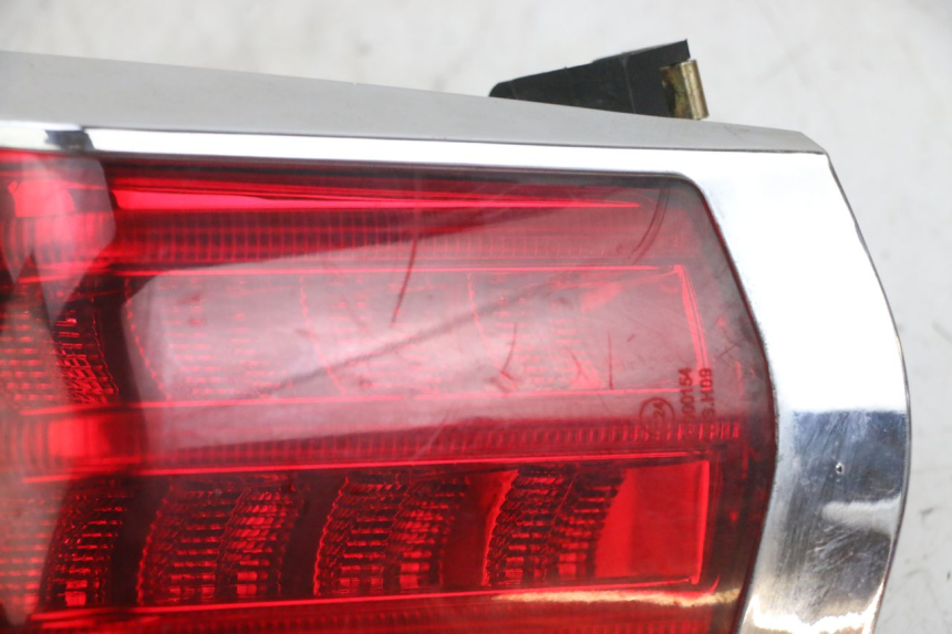 photo de Luz traseira EFUN PUSA 1 - Detalhe da peça