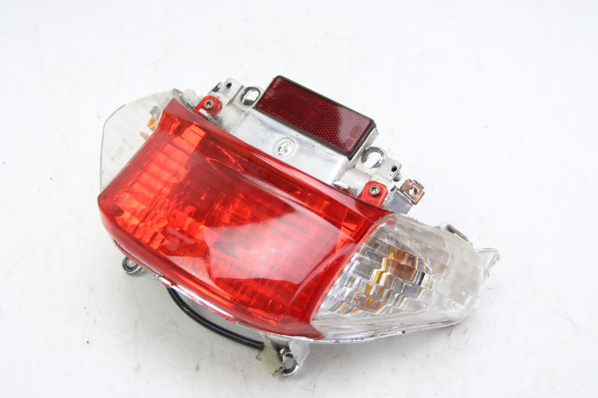 photo de Luz traseira TNT MOTOR ROMA 10' 4T 50 (2019 - 2022) - Detalhe da peça