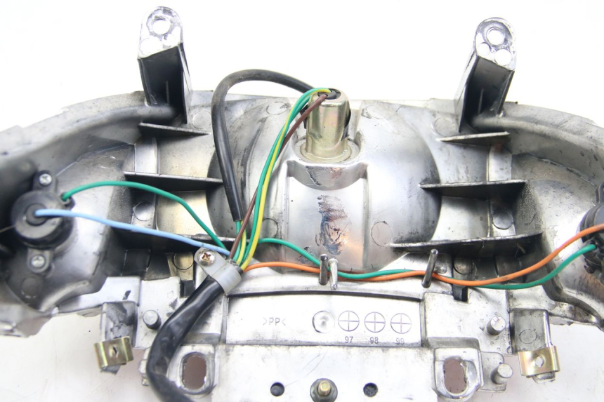 photo de Luz traseira TNT MOTOR ROMA 10' 4T 50 (2019 - 2022) - Vista geral