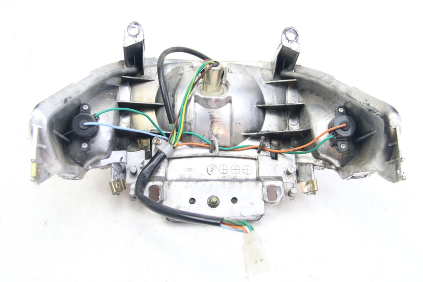 photo de Luz traseira TNT MOTOR ROMA 10' 4T 50 (2019 - 2022) - Peça verificada