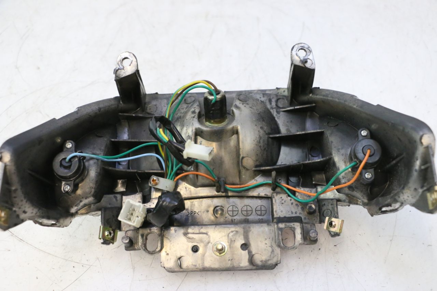 photo de Luz traseira TNT MOTOR ROMA 12' 2T 50 (2007 - 2018) - Zoom do estado de desgaste