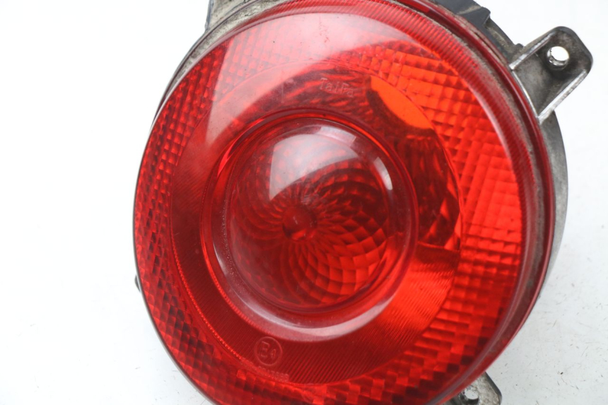 photo de Luz traseira TURBHO RP 50 (2018 - 2022) - Detalhe da peça