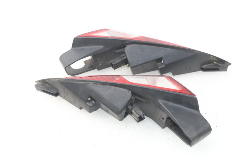 photo de Luz traseira PEUGEOT SATELIS 125 (2006 - 2009) - Vista geral