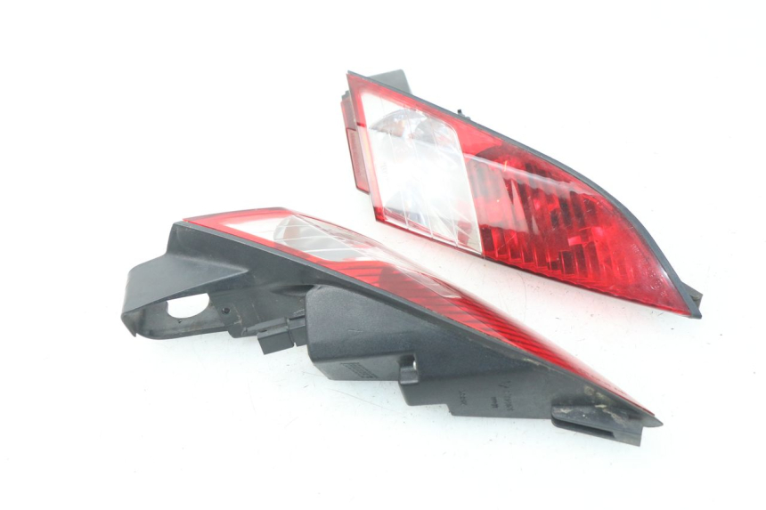 photo de Luz traseira PEUGEOT SATELIS 125 (2006 - 2009) - Peça verificada