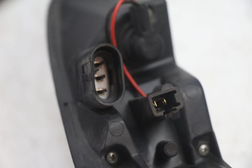 photo de LUZ TRASEIRA PEUGEOT SATELIS 125 (2013 - 2018) - Vista do produto