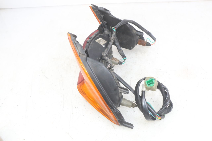 photo de Luz traseira HONDA SCV LEAD 100 (2003 - 2007) - Zoom do estado de desgaste