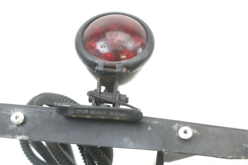photo de Luz traseira HARLEY DAVIDSON SPORTSTER XL CUSTOM 1200 (2003 - 2004) - Detalhe da peça