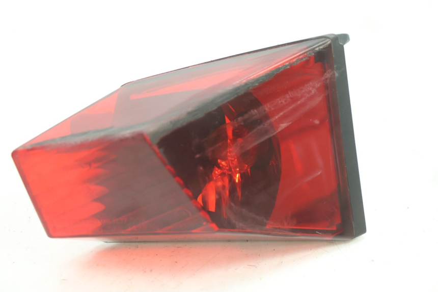 photo de LUZ TRASEIRA CAN-AM SPYDER RS 1000 (2008 - 2012) - Zoom do estado de desgaste