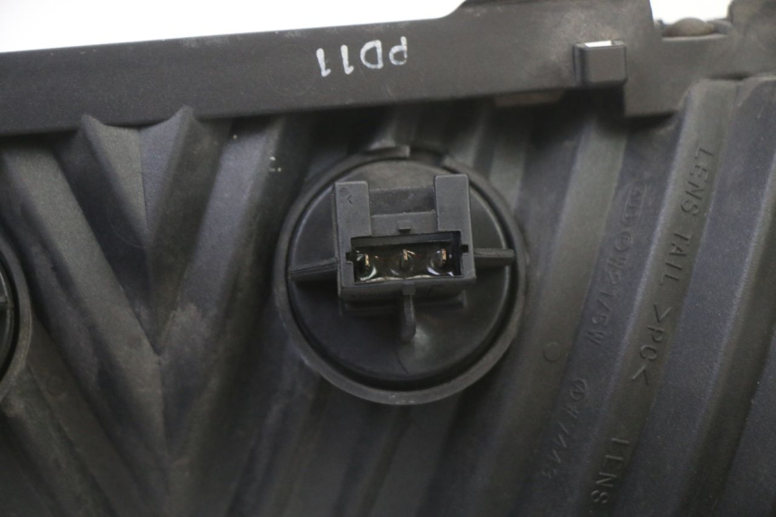 photo de Luz traseira HONDA ST PAN EUROPEAN 1300 (2002 - 2013) - Estado da superfície