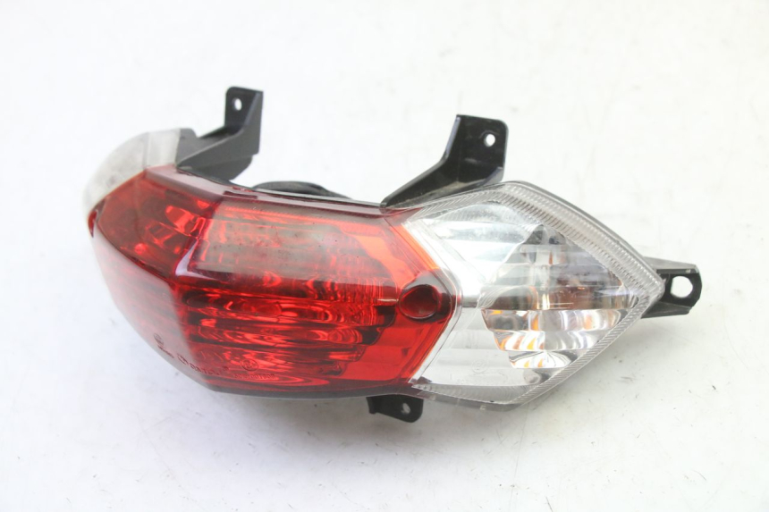 photo de Luz traseira PEUGEOT STREETZONE I 2T 50 (2018 - 2020) - Zoom do estado de desgaste