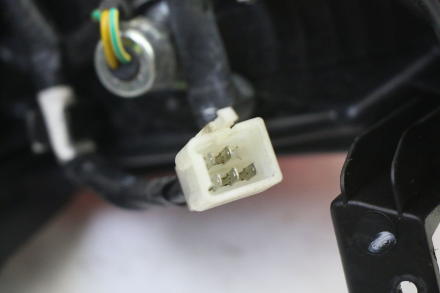 photo de Luz traseira PEUGEOT STREETZONE I 2T 50 (2018 - 2020) - Peça verificada