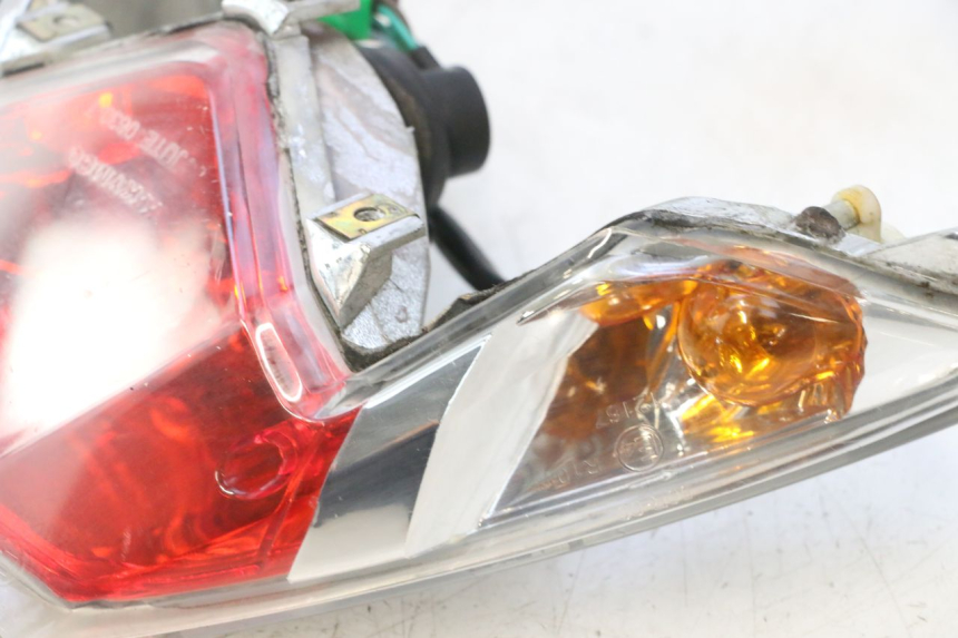 photo de LUZ TRASEIRA KYMCO SUPER 8 2T 50 (2007 - 2013) - Ampliação dos componentes