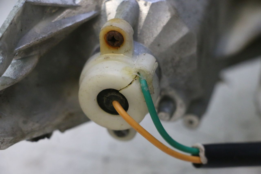 photo de LUZ TRASEIRA KYMCO SUPER 8 2T 50 (2007 - 2013) - Pontos de fixação