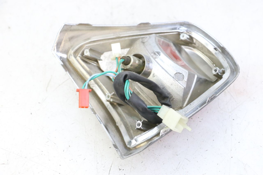 photo de Luz traseira SYM FIDDLE 3 III 50 (2014 - 2020) - Zoom do estado de desgaste