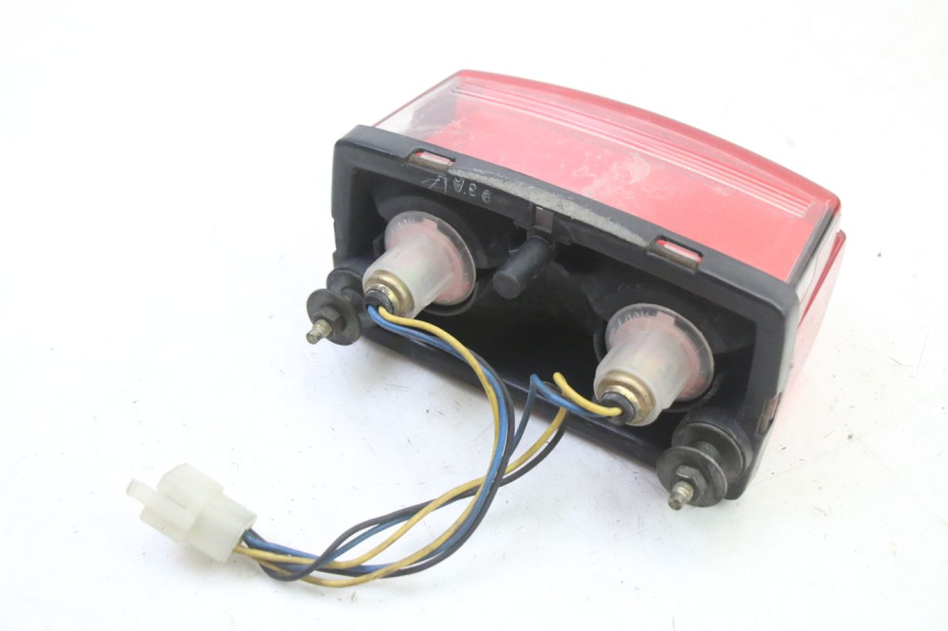 photo de Luz traseira YAMAHA TDR DELTABOX 125 (1997 - 2003) - Pontos de fixação