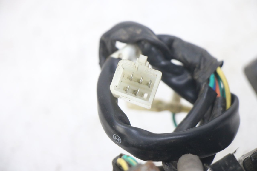 photo de Luz traseira PEUGEOT TWEET 4T 50 (2014 - 2019) - Detalhe da peça