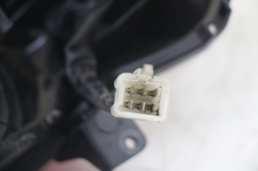 photo de Luz traseira PEUGEOT TWEET 4T 50 (2018 - 2022) - Estado da superfície