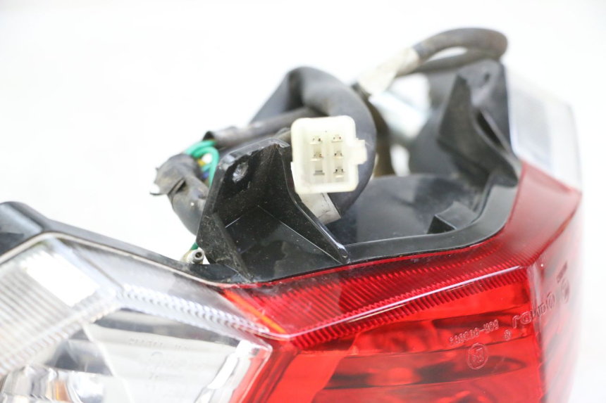 photo de Luz traseira PEUGEOT TWEET 4T 50 (2014 - 2019) - Zoom do estado de desgaste