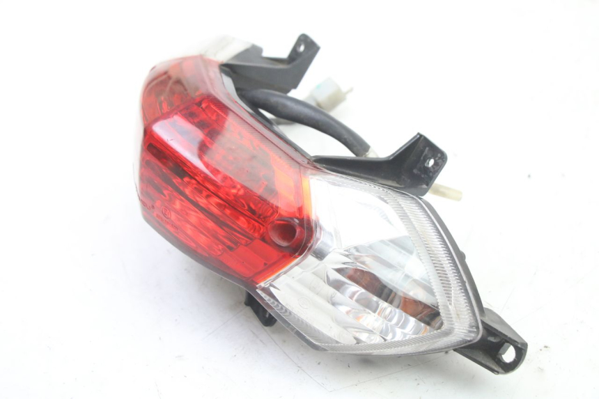 photo de Luz traseira PEUGEOT TWEET PRO CARGO 50 (2018 - 2022) - Zoom do estado de desgaste