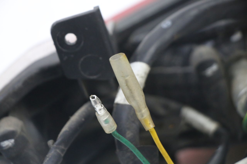 photo de Luz traseira PEUGEOT TWEET PRO CARGO 50 (2018 - 2022) - Pontos de fixação