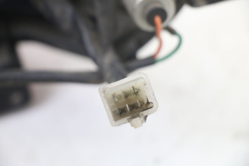 photo de Luz traseira PEUGEOT TWEET PRO CARGO 50 (2018 - 2022) - Estado da superfície