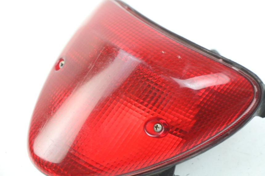 photo de Luz traseira SUZUKI UC EPICURO 125 (1999 - 2003) - Zoom do estado de desgaste