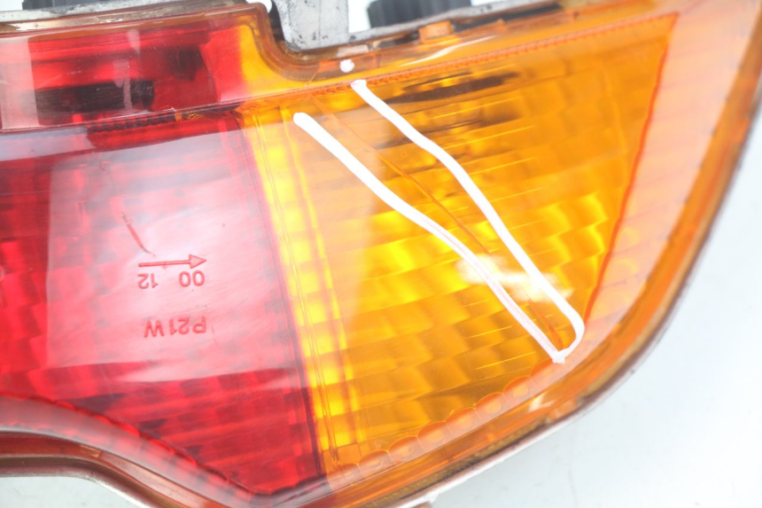 photo de Luz traseira SUZUKI UH BURGMAN 125 (2002 - 2006) - Pontos de fixação