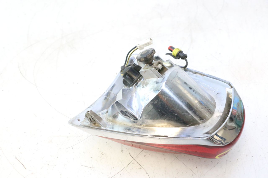 photo de Luz traseira PIAGGIO VESPA PRIMAVERA 2T 50 (2013 - 2018) - Vista do produto