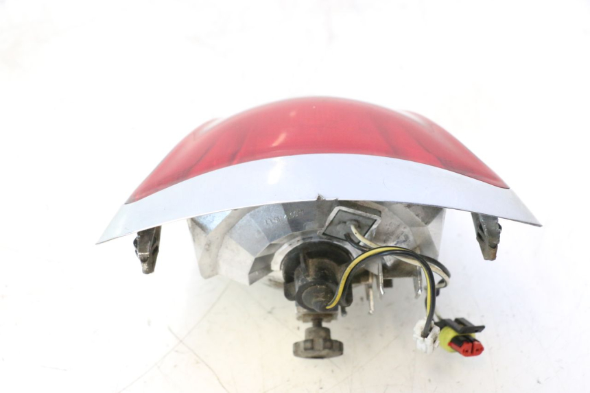 photo de Luz traseira PIAGGIO VESPA PRIMAVERA 2T 50 (2013 - 2018) - Outro ângulo de visão