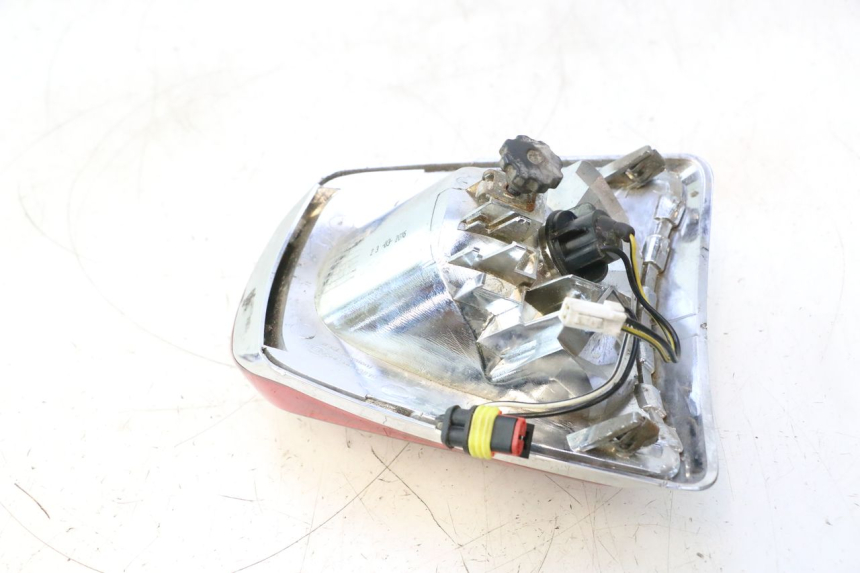 photo de Luz traseira PIAGGIO VESPA PRIMAVERA 2T 50 (2013 - 2018) - Peça verificada