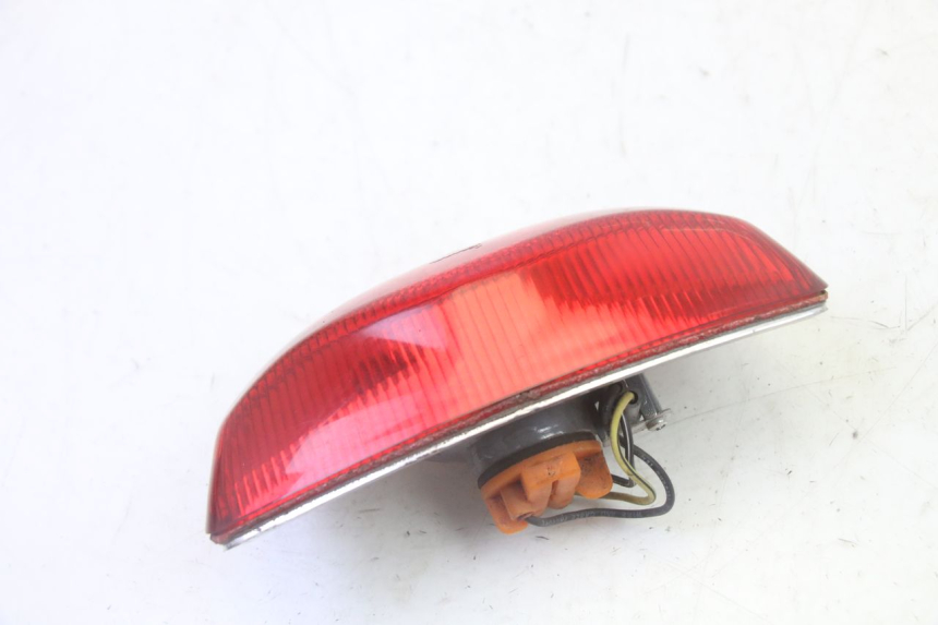 photo de Luz traseira PIAGGIO VESPA S 2T 50 (2007 - 2014) - Outro ângulo de visão