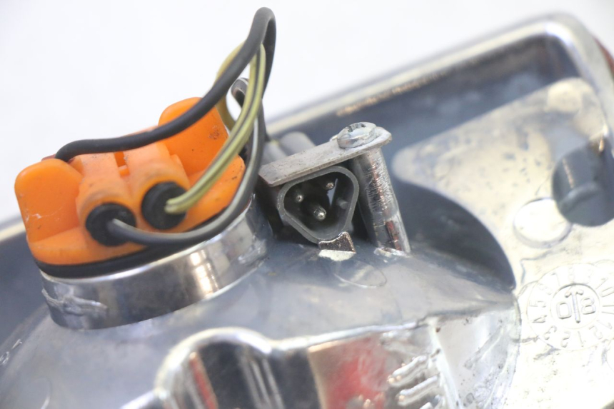photo de Luz traseira PIAGGIO VESPA S 2T 50 (2007 - 2014) - Vista geral