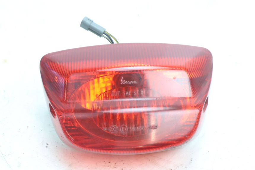 photo de Luz traseira PIAGGIO VESPA S 2T 50 (2007 - 2014) - Detalhe da peça