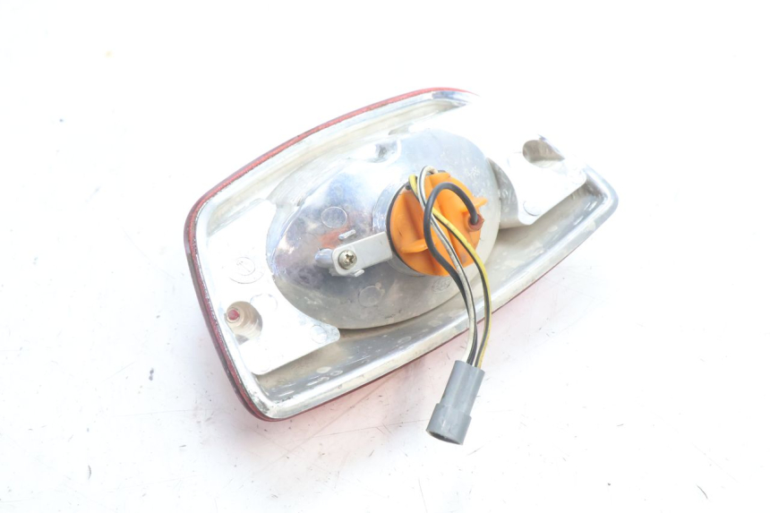photo de Luz traseira PIAGGIO VESPA S 2T 50 (2007 - 2014) - Estado da superfície