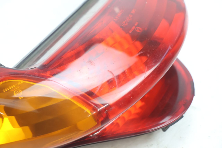 photo de Luz traseira HONDA VFR FI RC46 800 (1998 - 2001) - Outro ângulo de visão