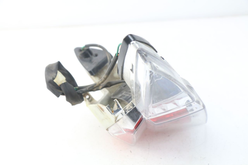 photo de Luz traseira EUROCKA VIRTUALITY GT 4T 50 (2011 - 2017) - Zoom do estado de desgaste