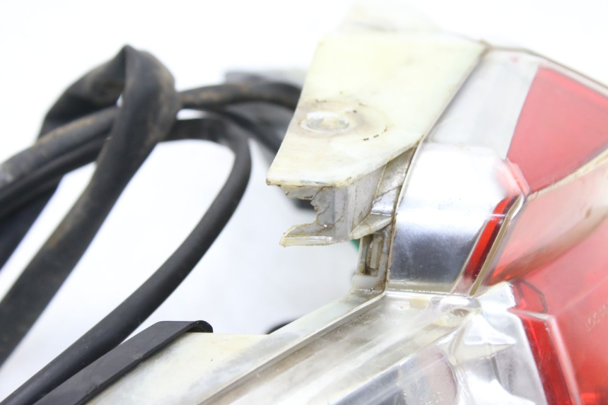 photo de Luz traseira EUROCKA VIRTUALITY GT 4T 50 (2011 - 2017) - Estado da superfície