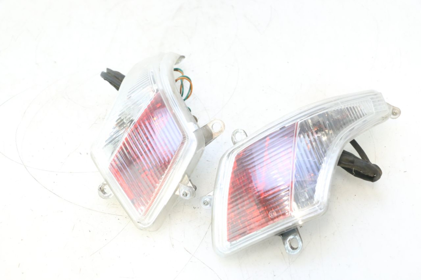 photo de Luz traseira PEUGEOT VIVACITY NEW 2T 50 (2008 - 2017) - Vista principal