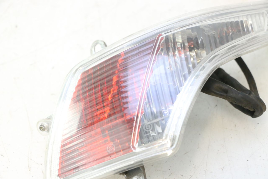 photo de Luz traseira PEUGEOT VIVACITY NEW 2T 50 (2008 - 2017) - Vista do produto