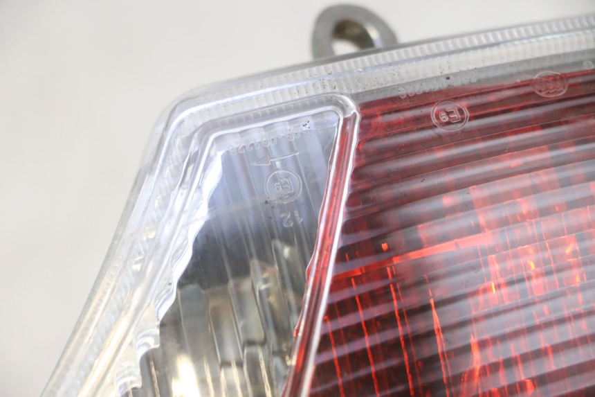 photo de Luz traseira PEUGEOT VIVACITY NEW 2T 50 (2008 - 2017) - Zoom do estado de desgaste