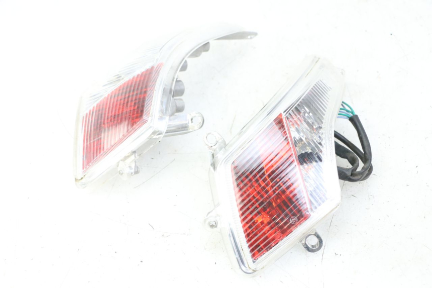 photo de Luz traseira PEUGEOT VIVACITY 125 (2010 - 2017) - Ampliação técnica