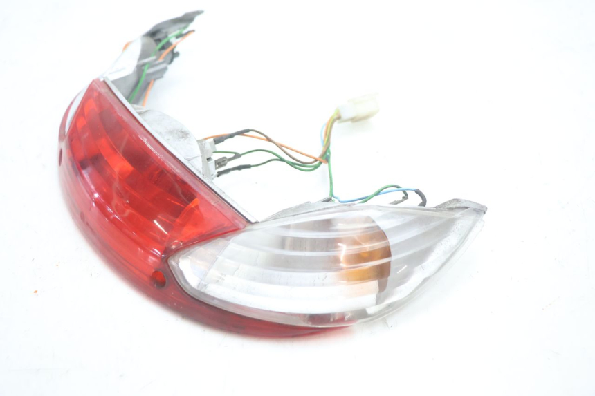photo de Luz traseira PEUGEOT VIVACITY 50 (1998 - 2003) - Zoom do estado de desgaste