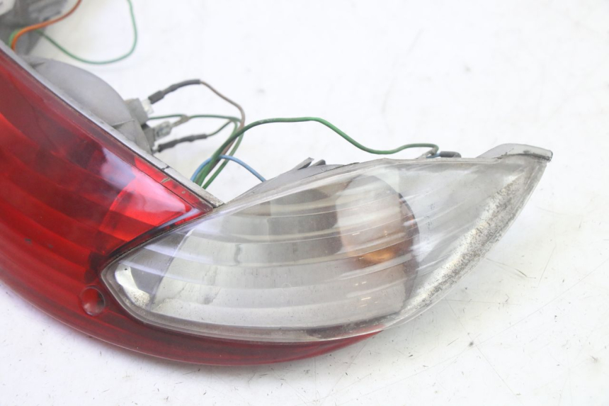 photo de Luz traseira PEUGEOT VIVACITY 100 (1999 - 2008) - Outro ângulo de visão