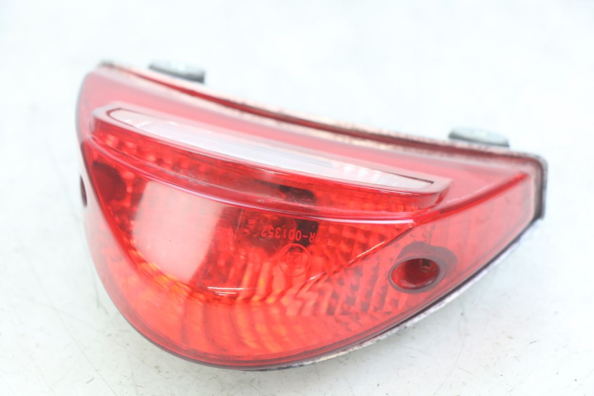 photo de Luz traseira DAELIM VJ ROADWIN FI 125 (2008 - 2017) - Vista principal